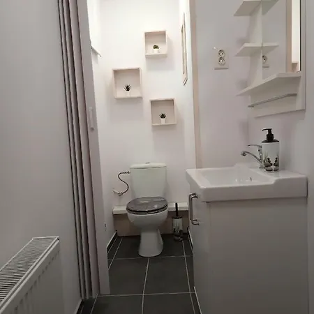 Apartament Zarda Utcai